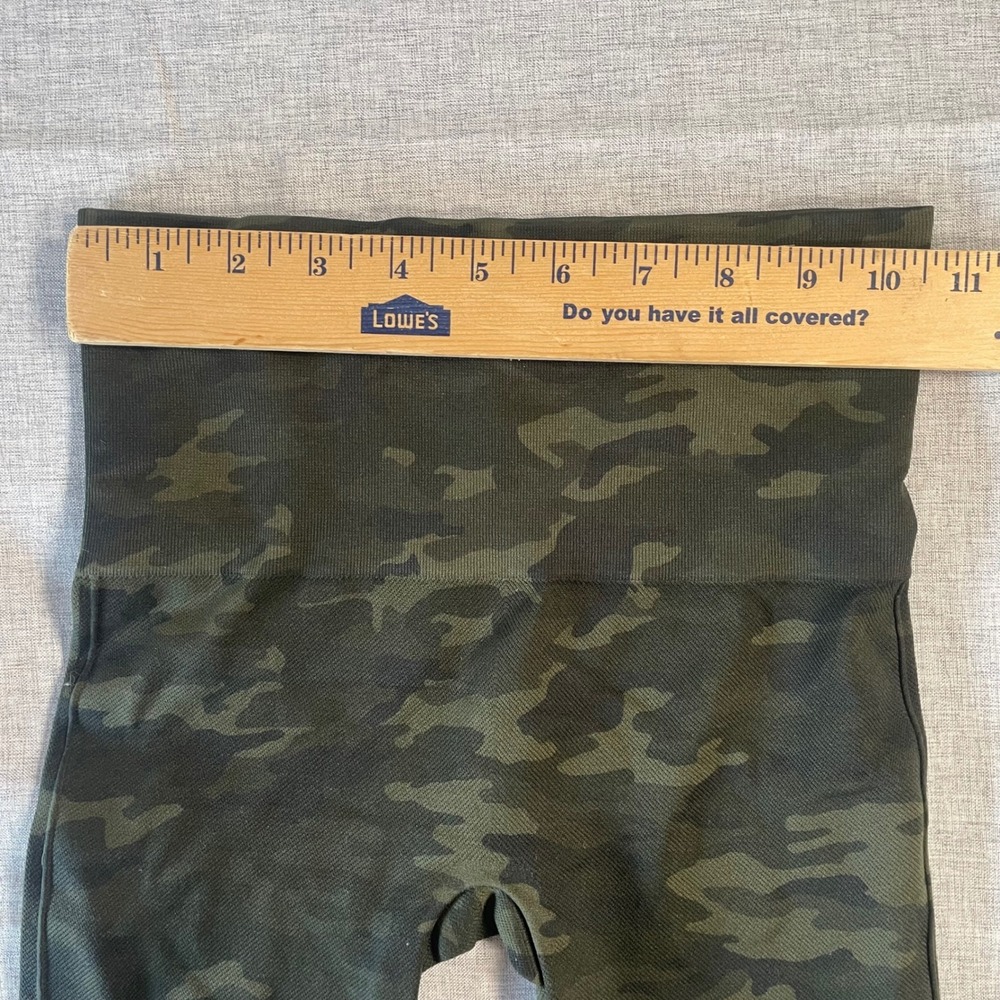 Spanx Look At Me Now Seamless Camo Leggings Green High Waisted XS/TP Camouflage - Picture 3 of 10